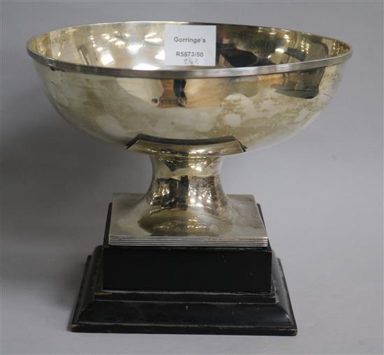 A George V silver rose bowl on a silver mounted presentation ebonised base, 16.5 oz.